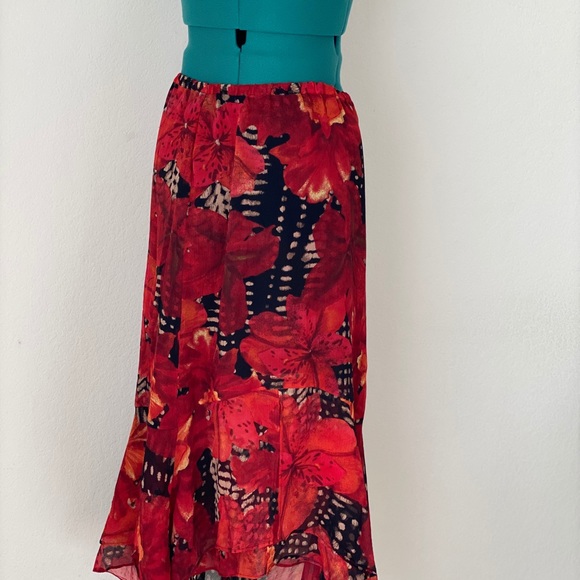 Red Black Floral Ruffle chiffon skirt size M/L - Picture 11 of 12